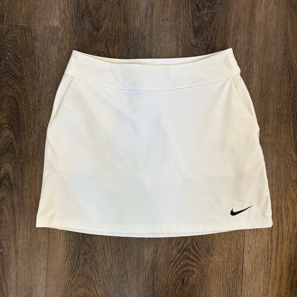 Nike DriFit White Golf Skort